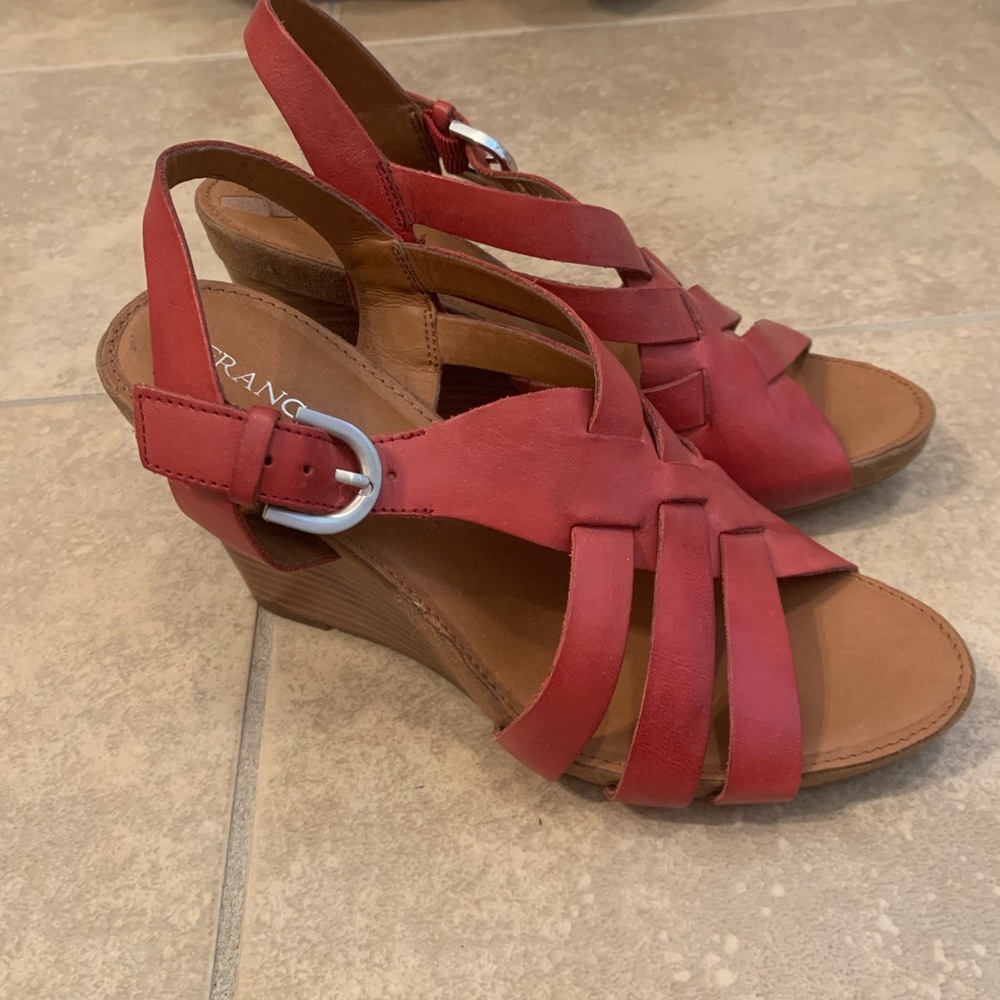 Red wedges